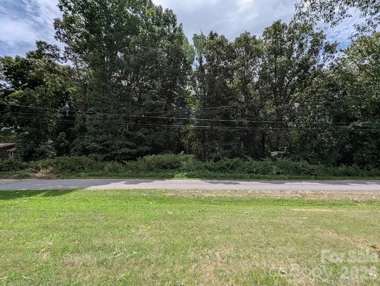 4824 Salisbury Street Hickory, NC 28601