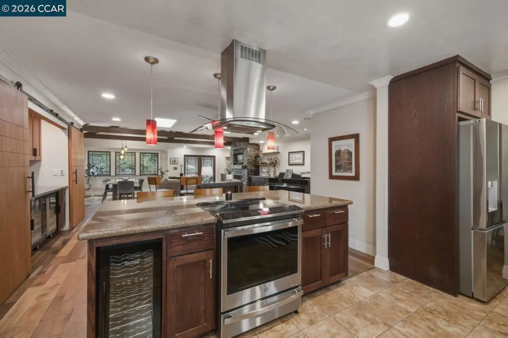 917 Hamilton Dr Pleasant Hill, CA 94523