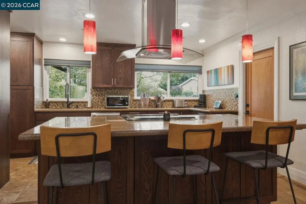 917 Hamilton Dr Pleasant Hill, CA 94523