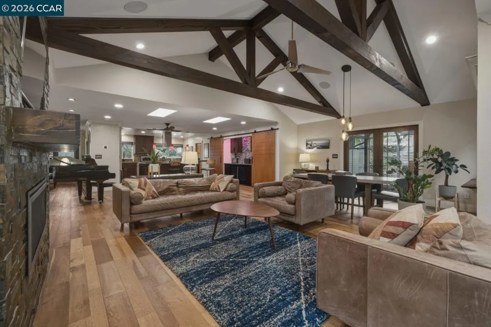 917 Hamilton Dr Pleasant Hill, CA 94523