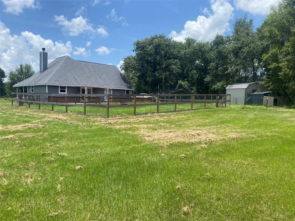 10675 Whiterock Road Bremond, TX 76629