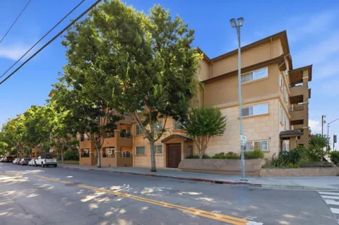88 Jackson Avenue #403
