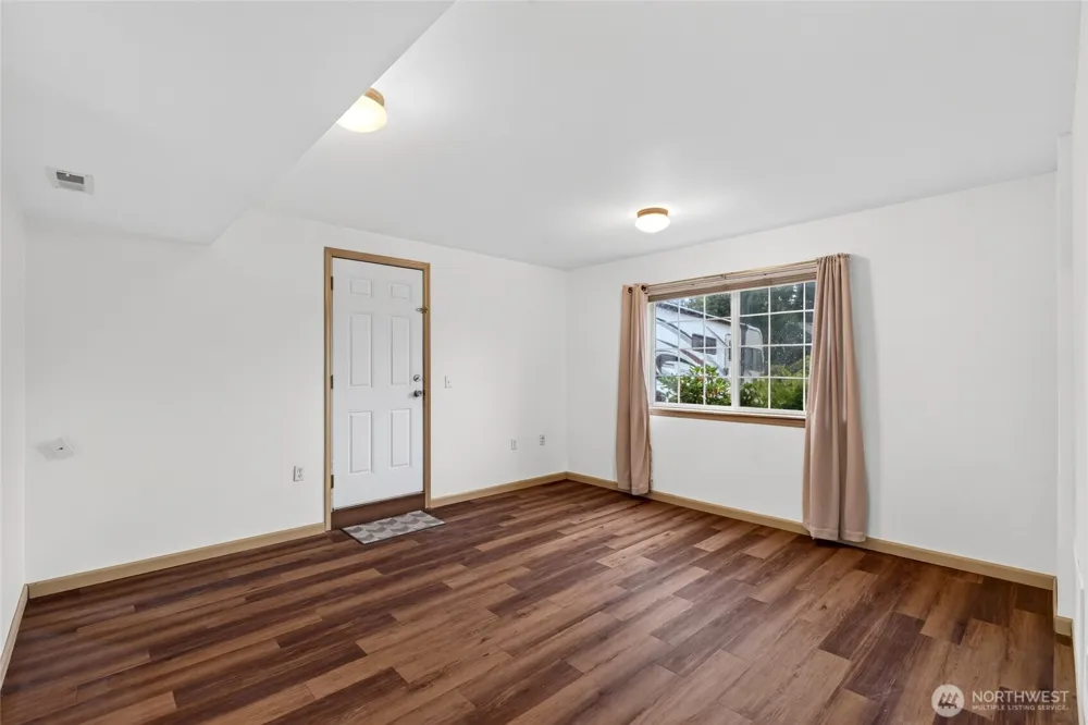 426 Comet Street Milton, WA 98354