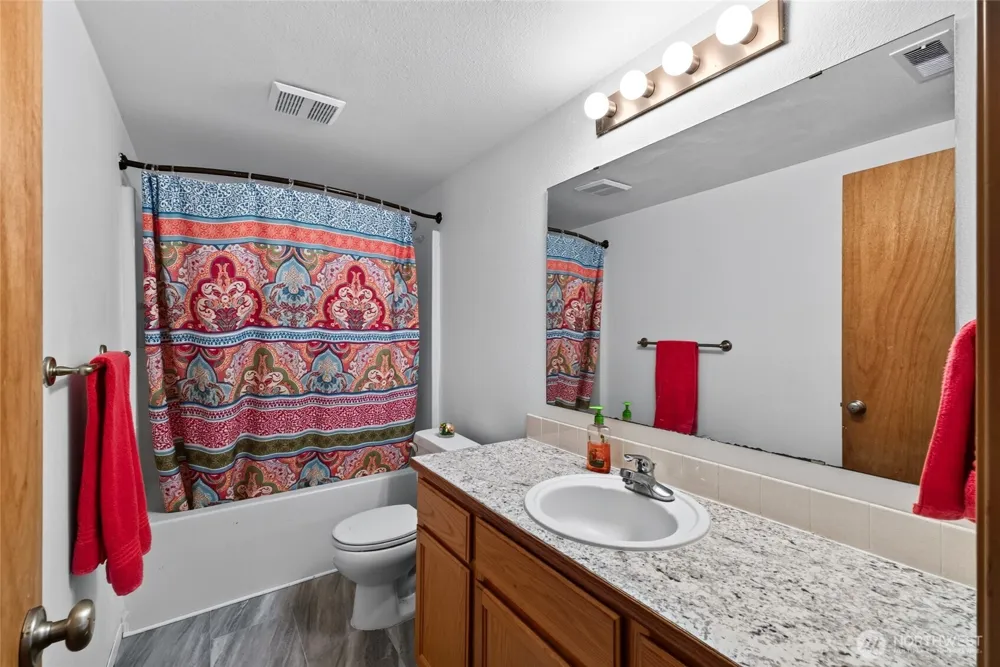 426 Comet Street Milton, WA 98354