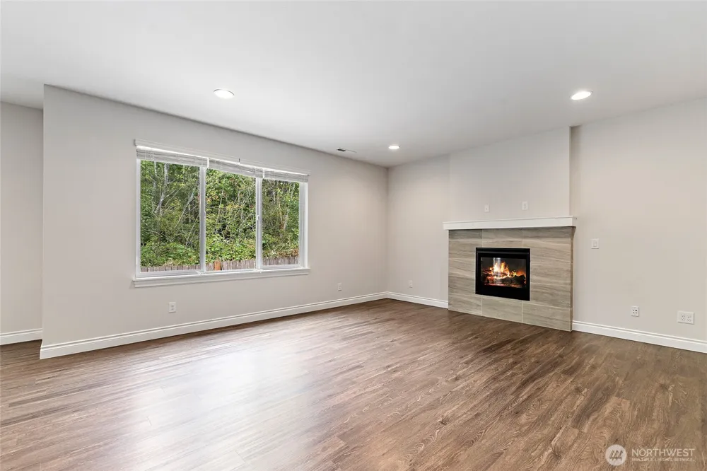 8442 NE 203rd Place Bothell, WA 98011