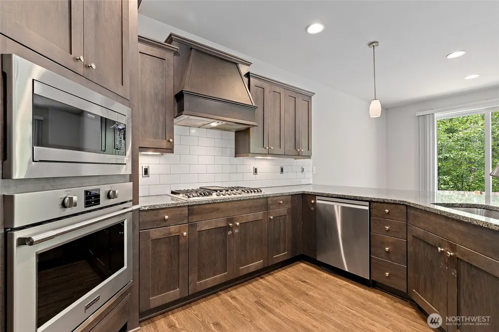 8442 NE 203rd Place Bothell, WA 98011