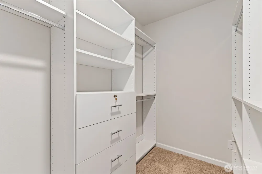 8442 NE 203rd Place Bothell, WA 98011