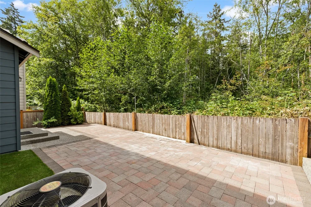 8442 NE 203rd Place Bothell, WA 98011