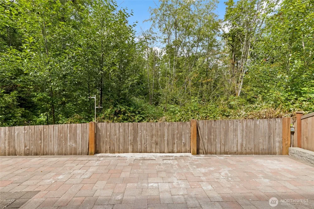 8442 NE 203rd Place Bothell, WA 98011