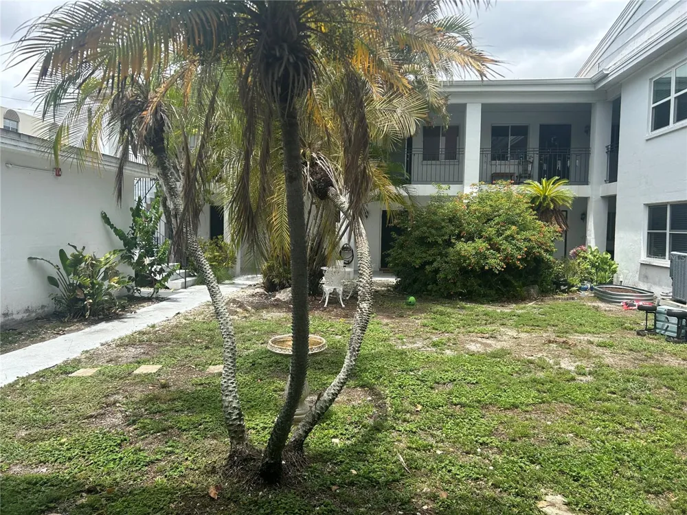 300 35TH AVENUE #F8 St Petersburg, FL 33704