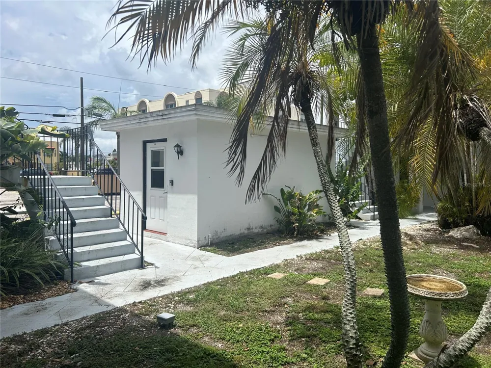300 35TH AVENUE #F8 St Petersburg, FL 33704