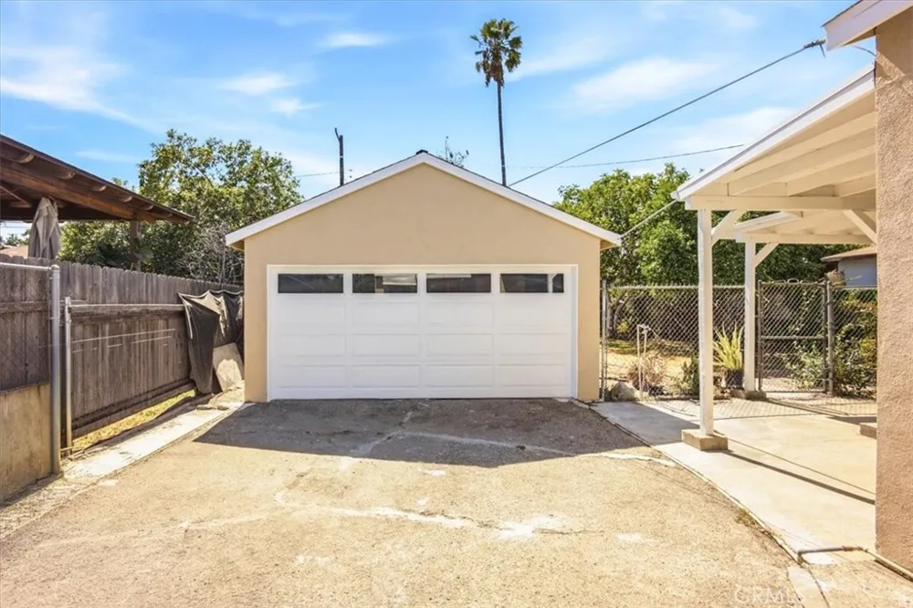 4435 Landis Baldwin Park, CA 91706