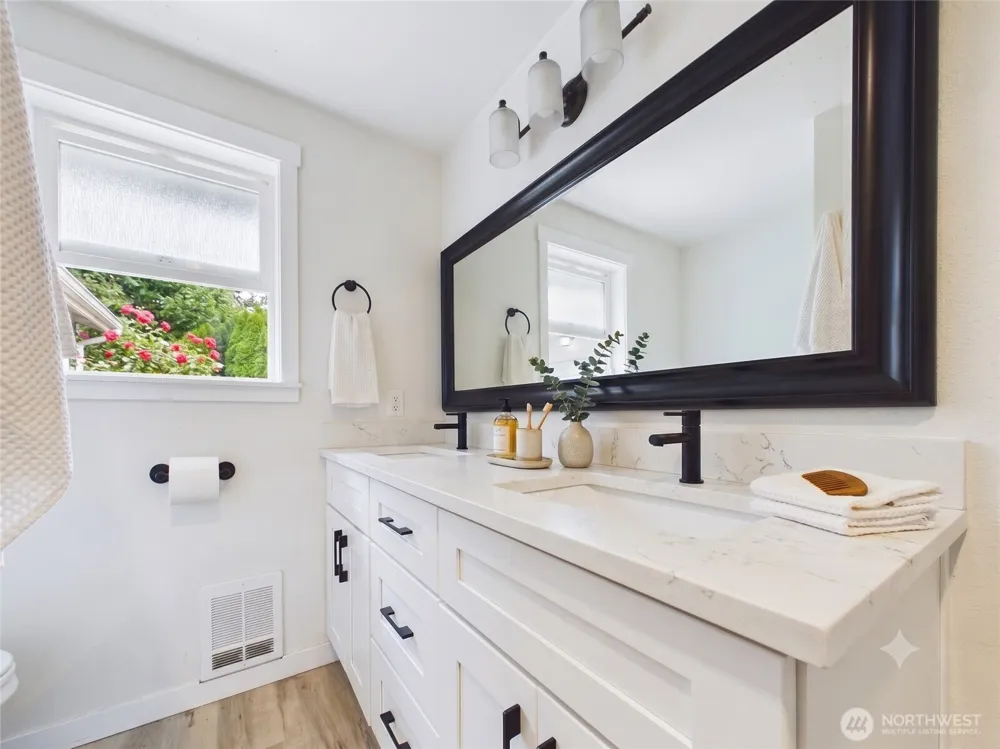 732 Natalie Place Enumclaw, WA 98022