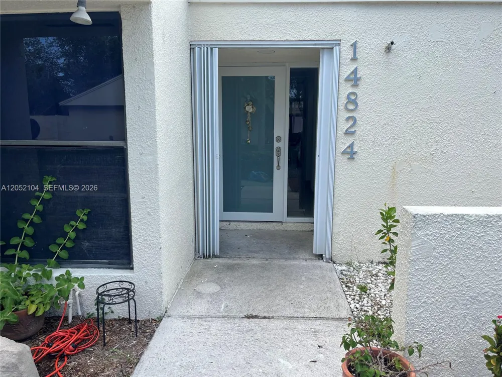 14824 SW 124th Ct Miami, FL 33186