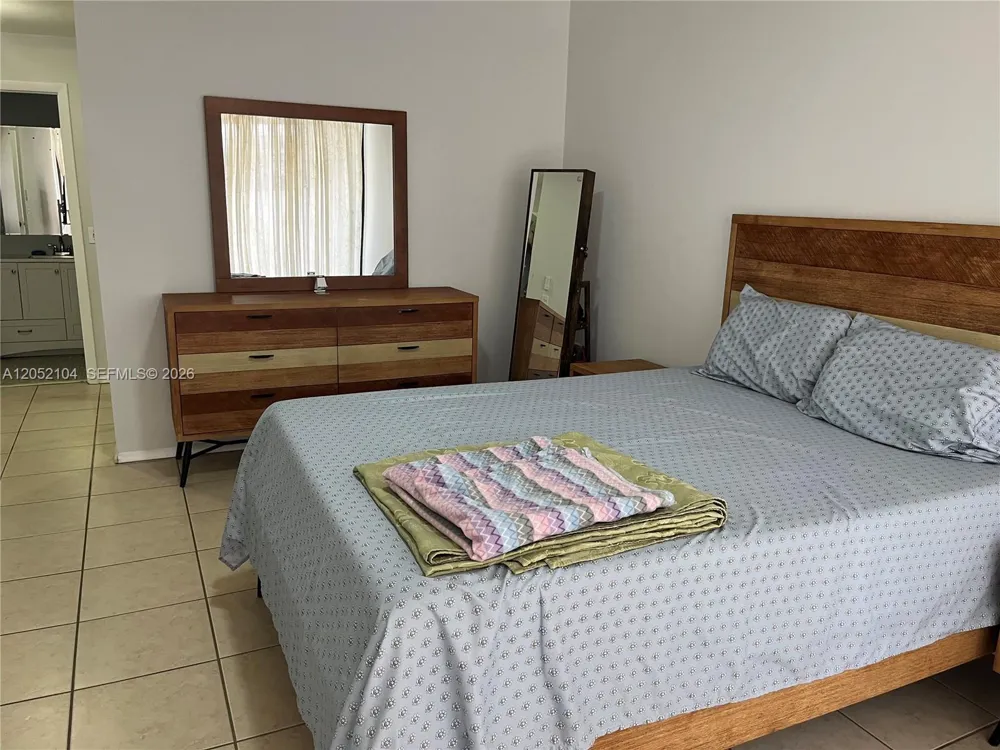 14824 SW 124th Ct Miami, FL 33186