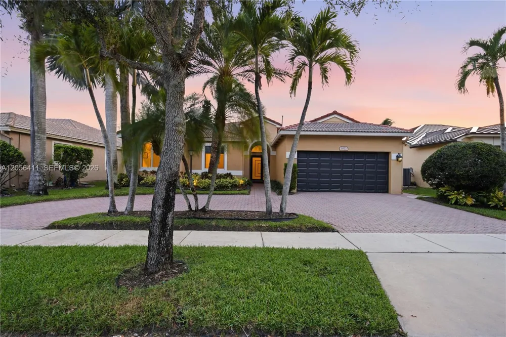 1032 NW 139th Ter Pembroke Pines, FL 33028