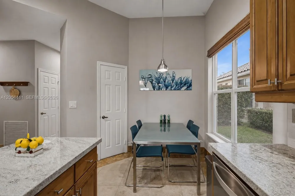 1032 NW 139th Ter Pembroke Pines, FL 33028