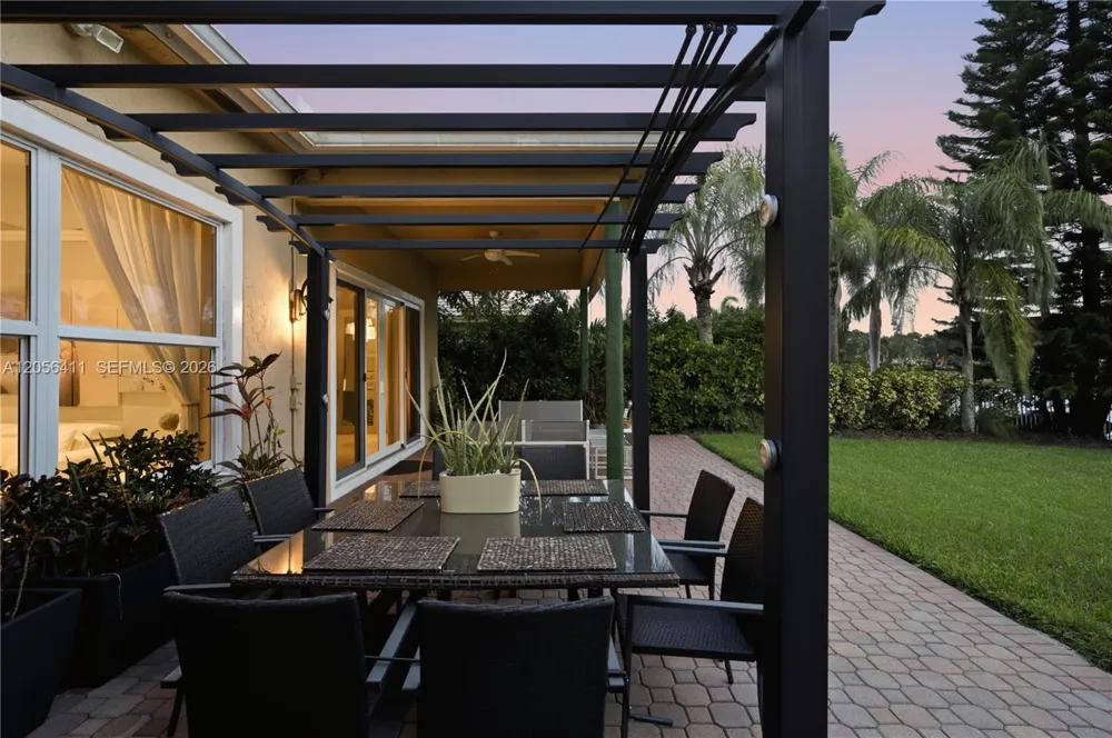 1032 NW 139th Ter Pembroke Pines, FL 33028
