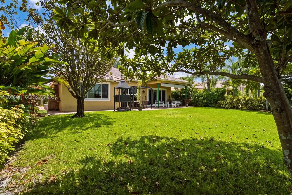 1032 NW 139th Ter Pembroke Pines, FL 33028