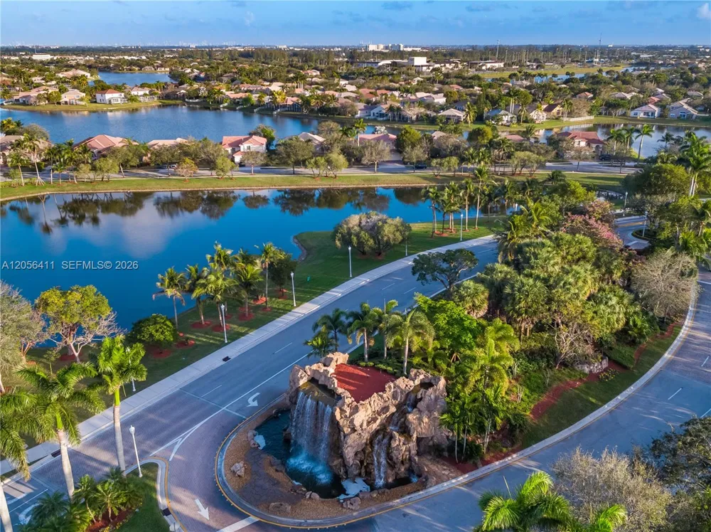 1032 NW 139th Ter Pembroke Pines, FL 33028