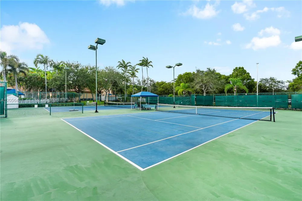 1032 NW 139th Ter Pembroke Pines, FL 33028