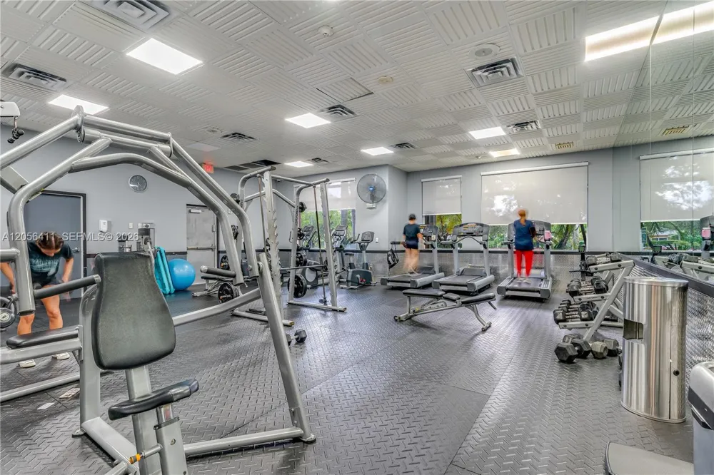1032 NW 139th Ter Pembroke Pines, FL 33028