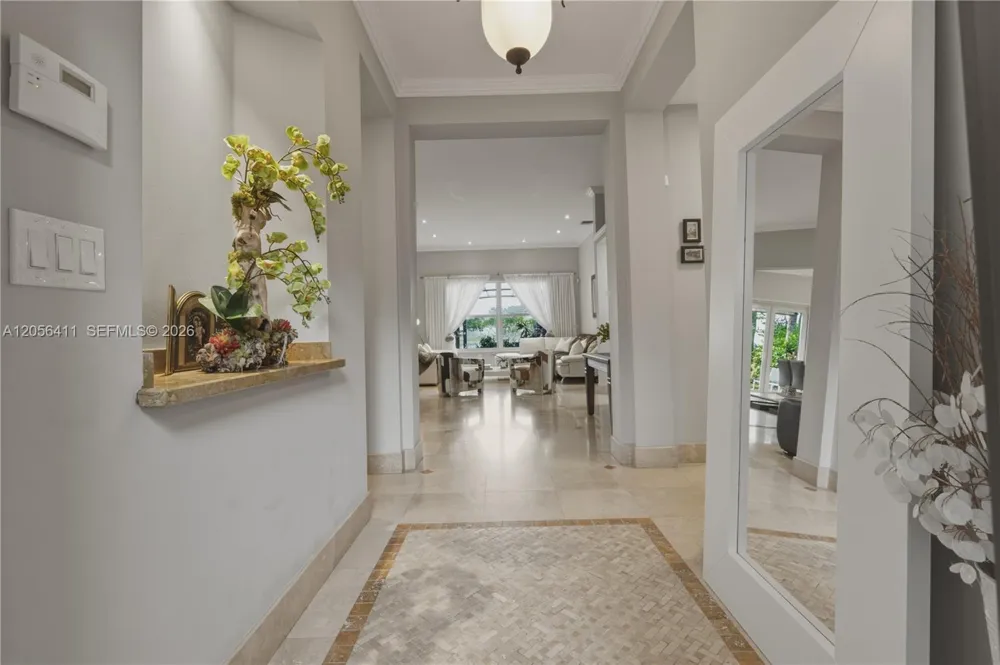 1032 NW 139th Ter Pembroke Pines, FL 33028