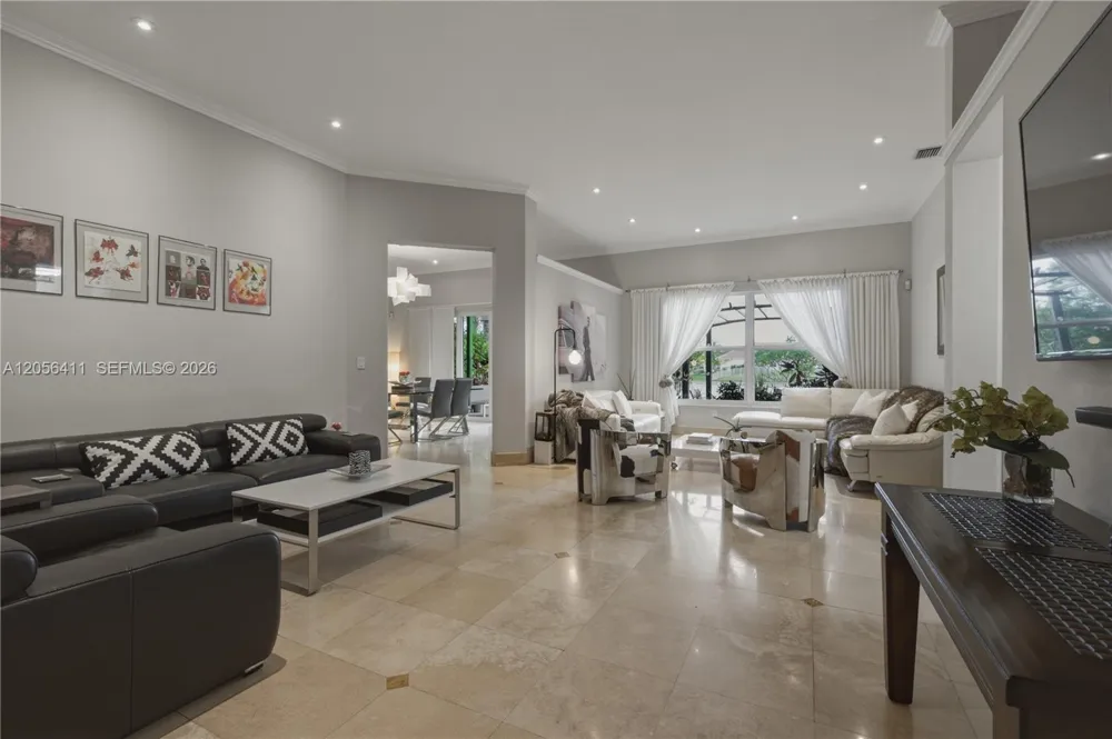 1032 NW 139th Ter Pembroke Pines, FL 33028