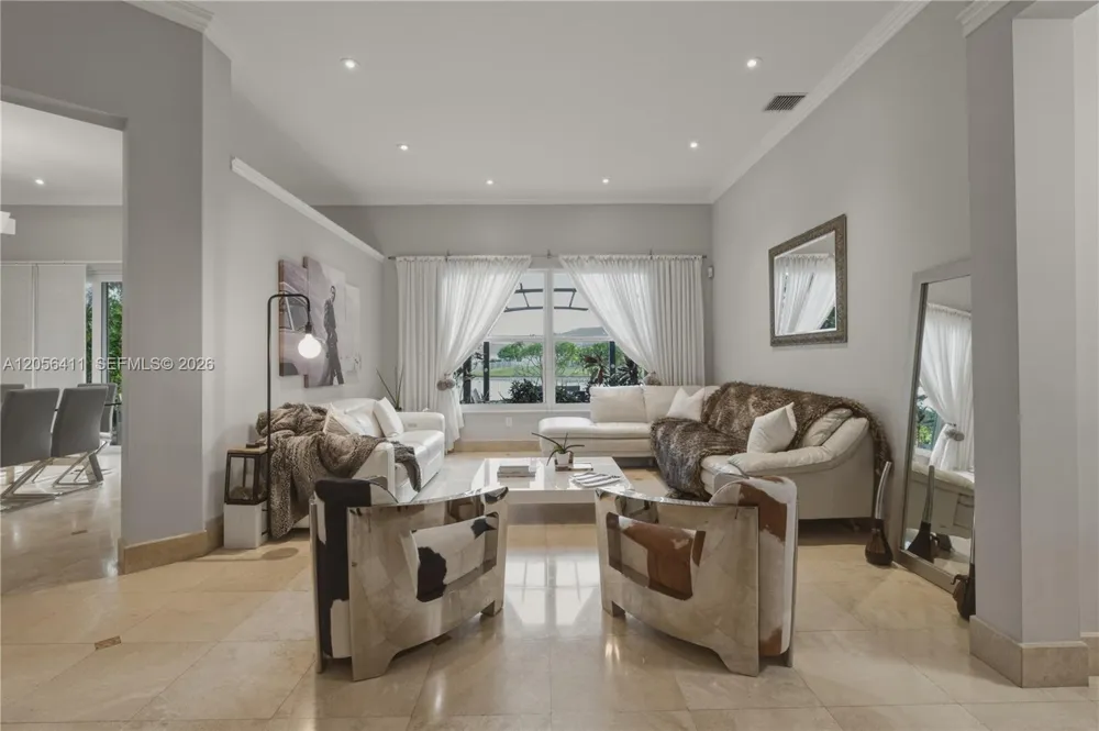 1032 NW 139th Ter Pembroke Pines, FL 33028