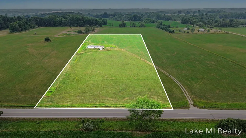 12650 Jefferson Road Morley, MI 49336