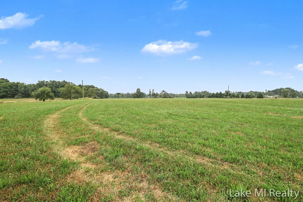 12650 Jefferson Road Morley, MI 49336