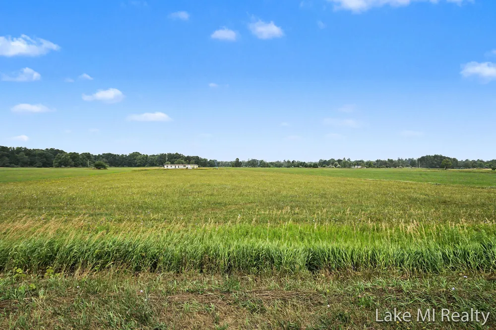 12650 Jefferson Road Morley, MI 49336