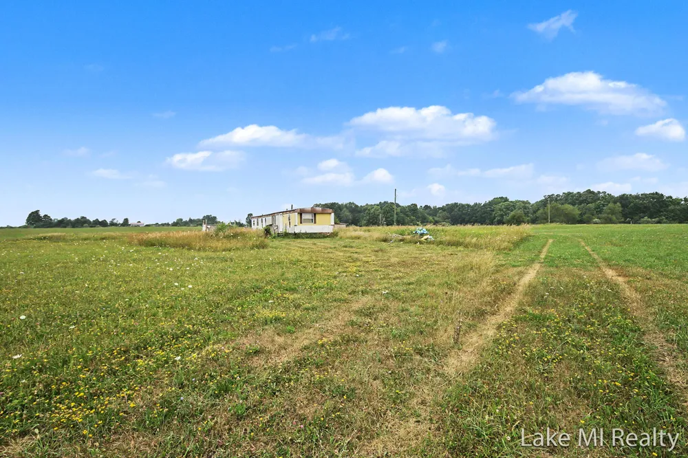 12650 Jefferson Road Morley, MI 49336
