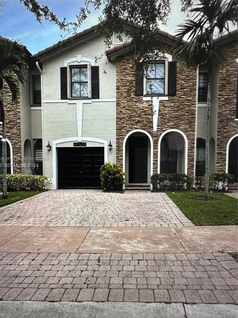 10328 NW 31st Ter