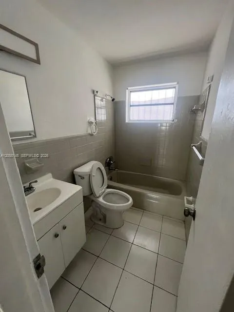 2155 NW 71st St #2155 Miami, FL 33147