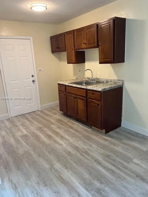 2155 NW 71st St #2155 Miami, FL 33147