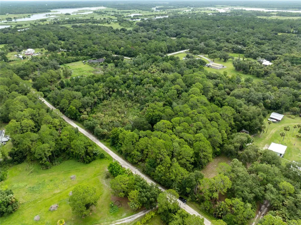 2750 PERCH ROAD Geneva, FL 32732