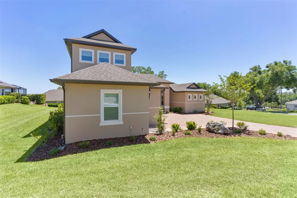 39654 GROVE HEIGHTS Lady Lake, FL 32159