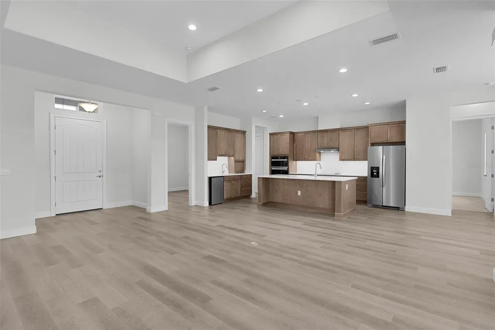39654 GROVE HEIGHTS Lady Lake, FL 32159