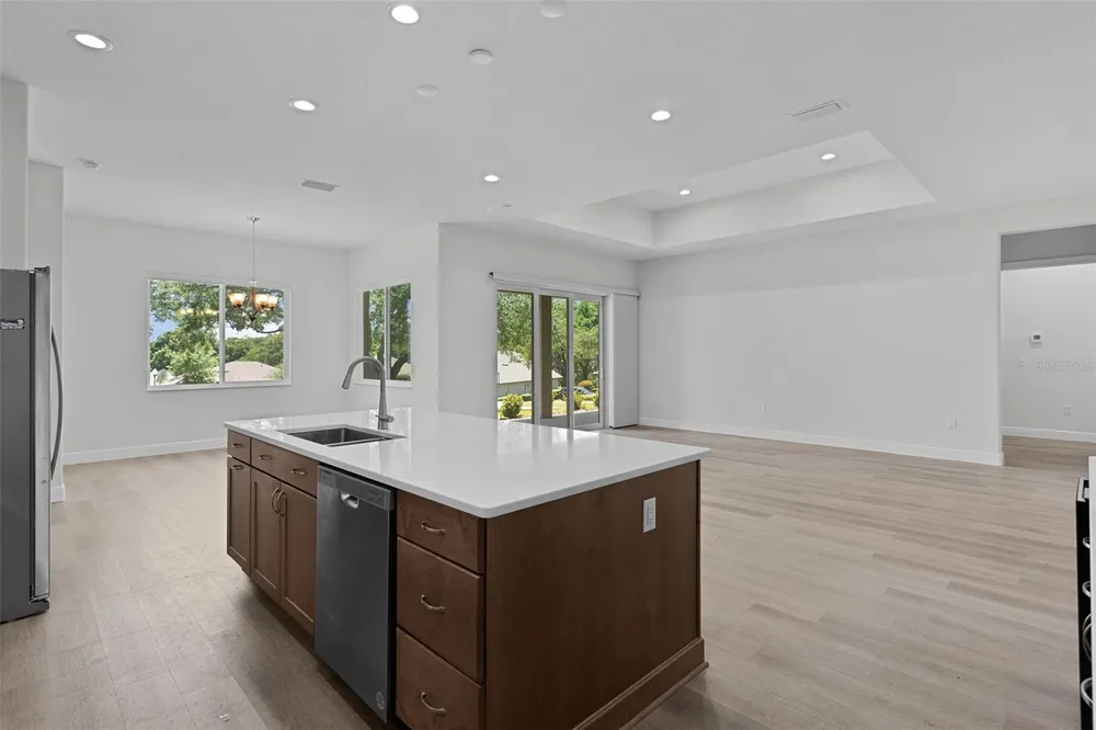 39654 GROVE HEIGHTS Lady Lake, FL 32159