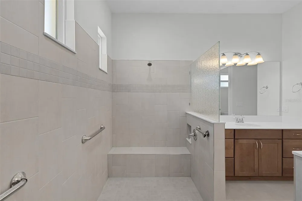 39654 GROVE HEIGHTS Lady Lake, FL 32159