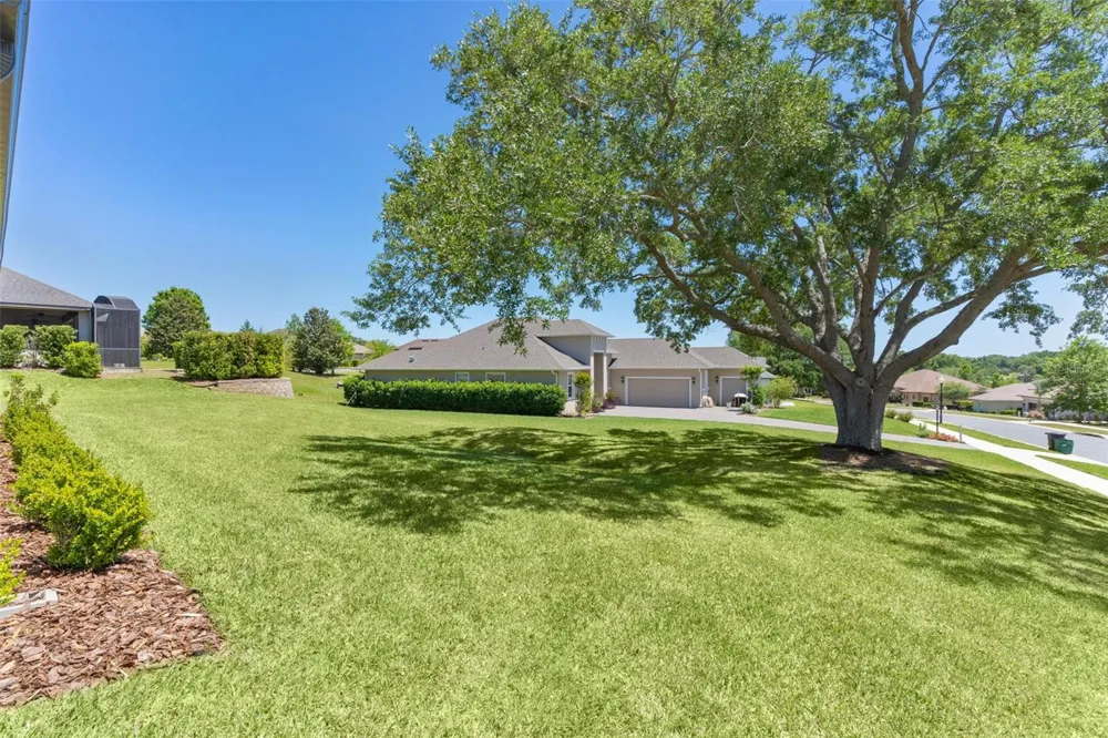 39654 GROVE HEIGHTS Lady Lake, FL 32159