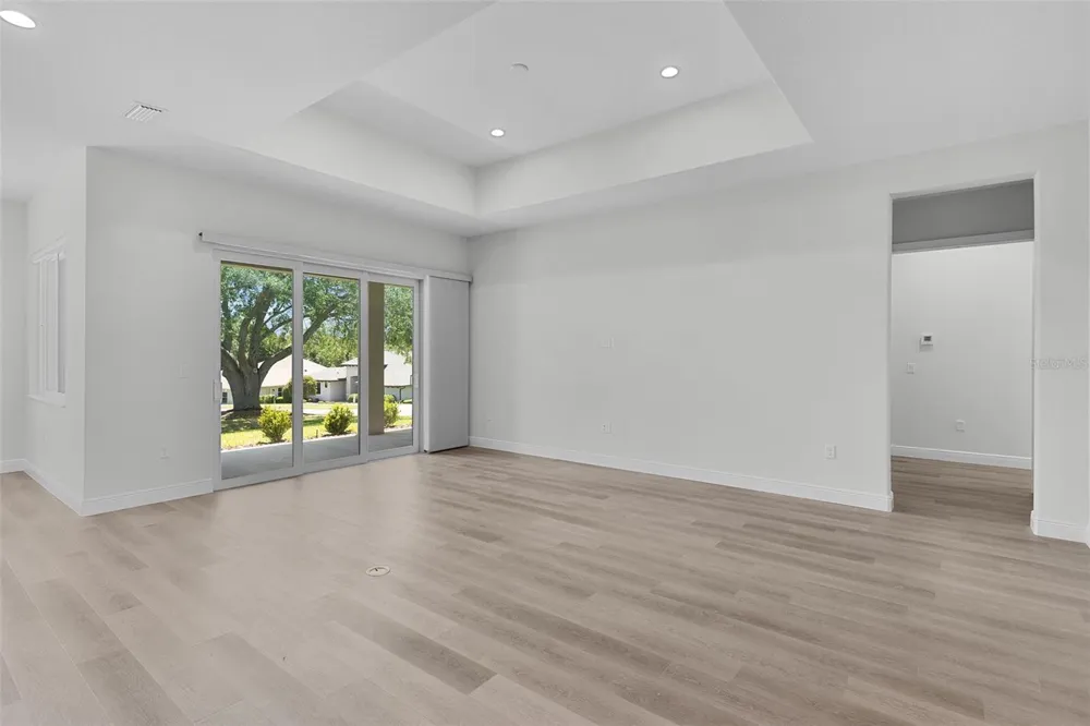 39654 GROVE HEIGHTS Lady Lake, FL 32159