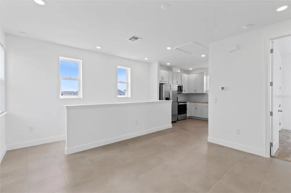 9711 UNDSET ALLEY Orlando, FL 32827