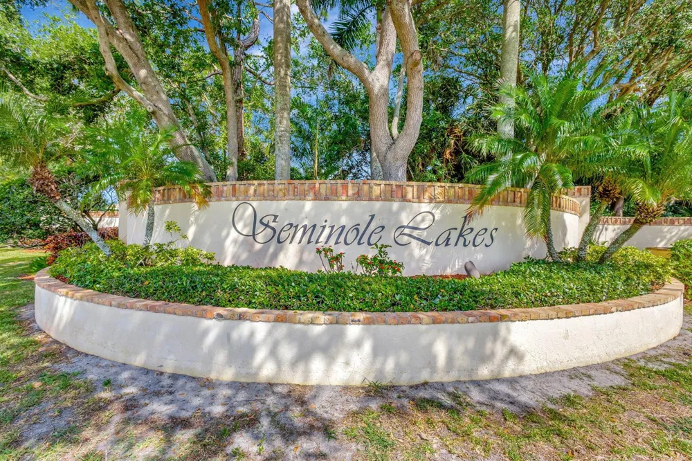 333 River Bluff Lane Royal Palm Beach, FL 33411
