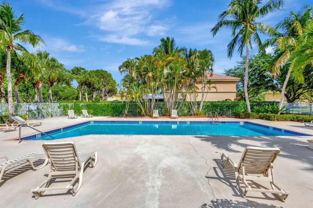 333 River Bluff Lane Royal Palm Beach, FL 33411