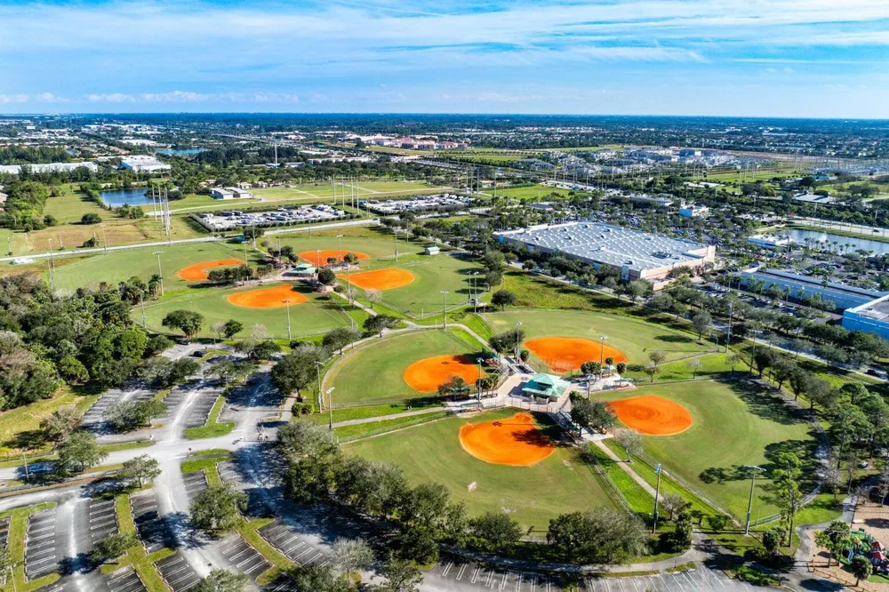333 River Bluff Lane Royal Palm Beach, FL 33411