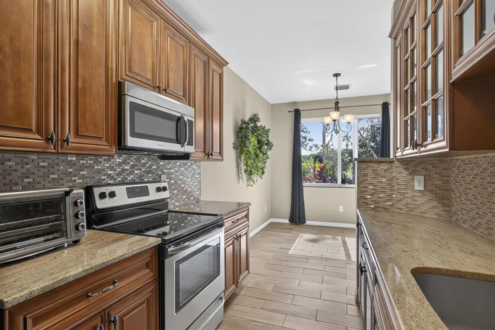 333 River Bluff Lane Royal Palm Beach, FL 33411