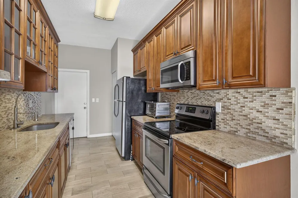333 River Bluff Lane Royal Palm Beach, FL 33411