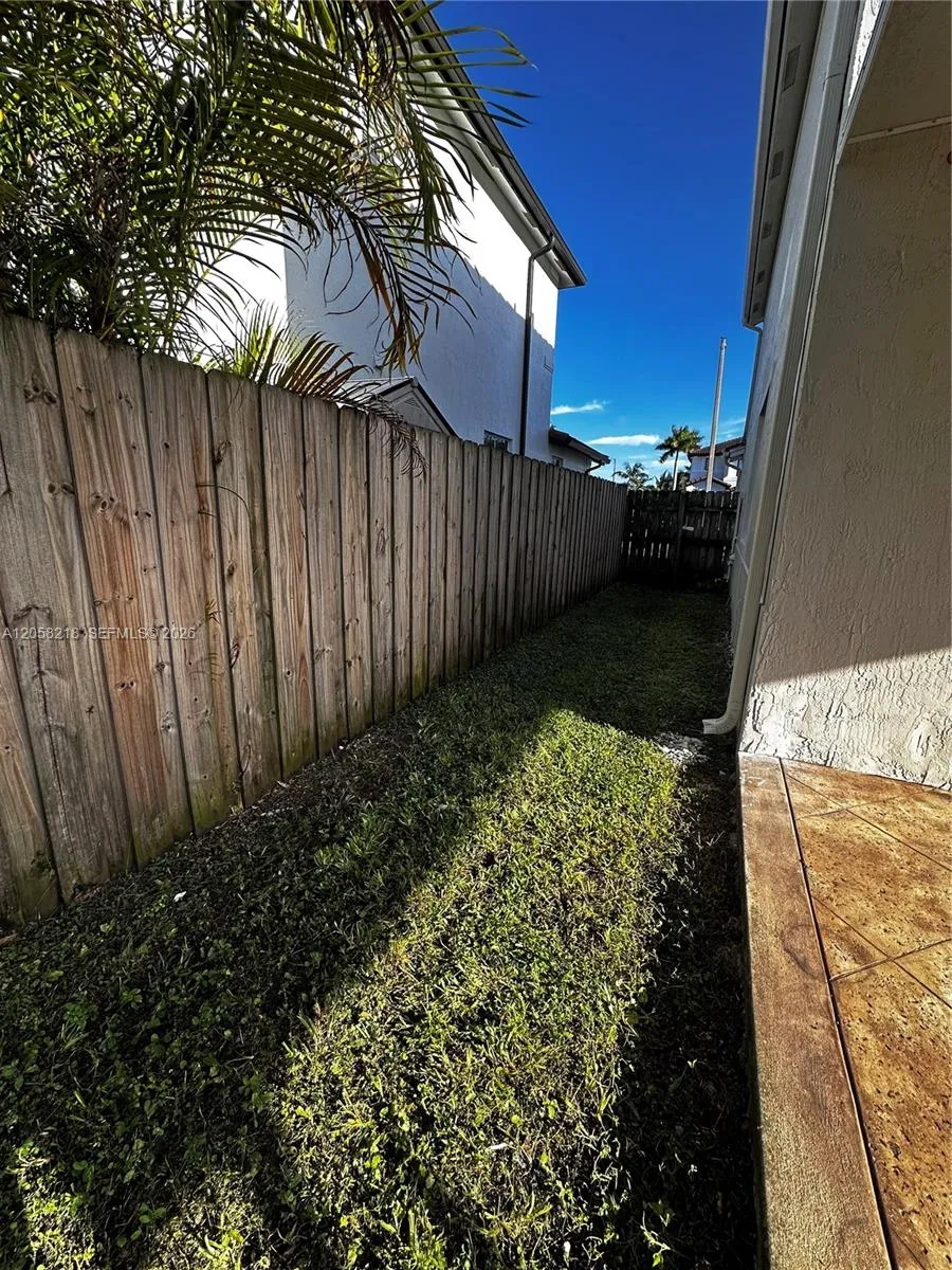 14521 SW 13th Ter Miami, FL 33184